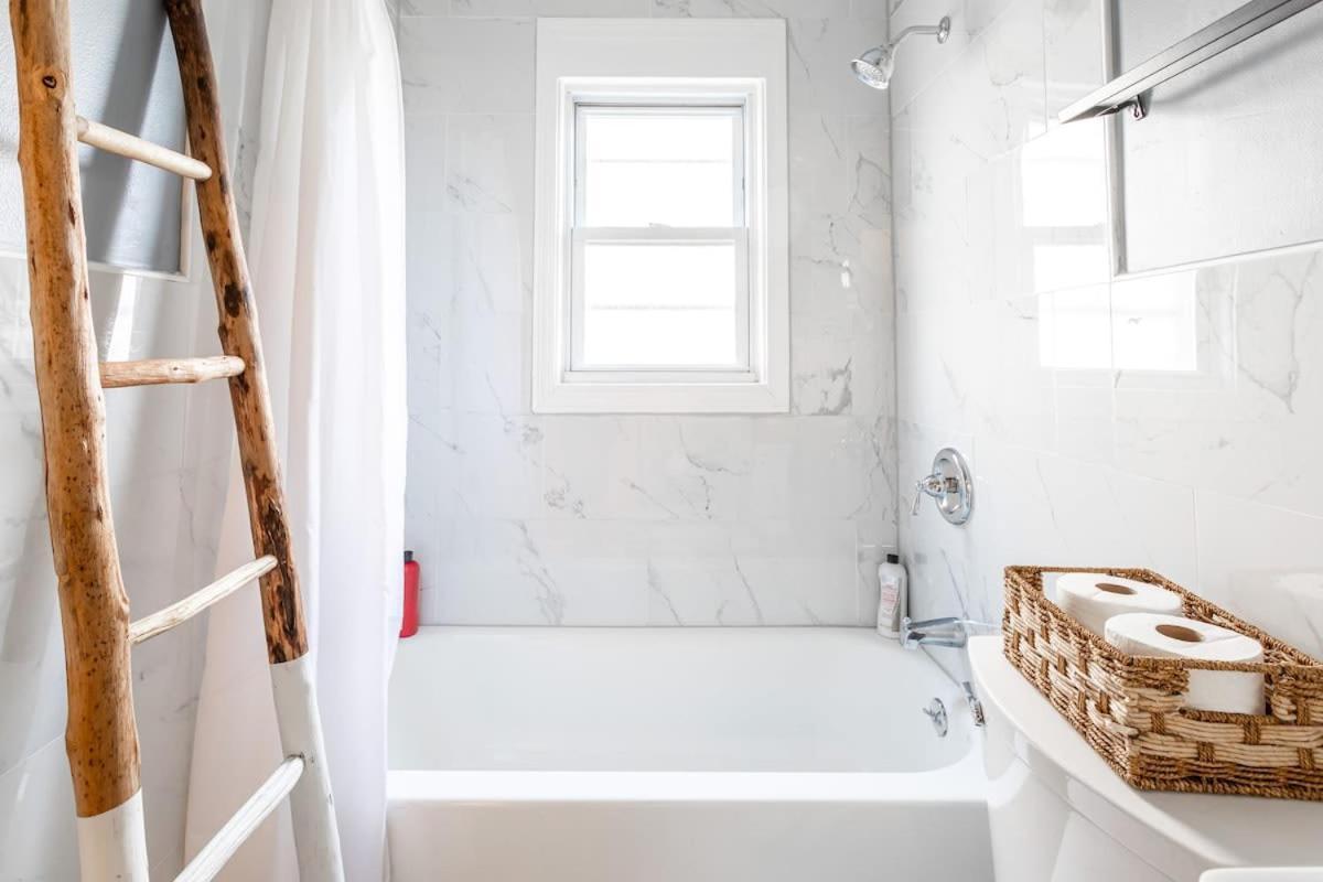 Apartamento The Blue Sapphire 2Br 2 King Beds & Ample Backyard Bridgeport Exterior foto